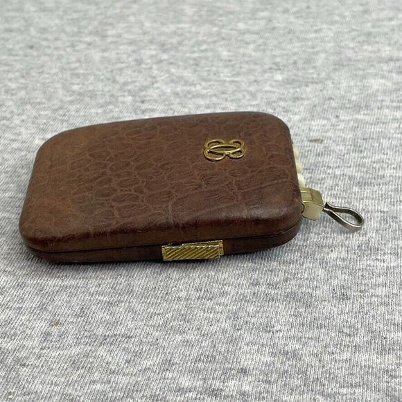 BUXTON Vintage Cowhide Key-Tainer Enclosed Key Holder - Picture 9 of 9